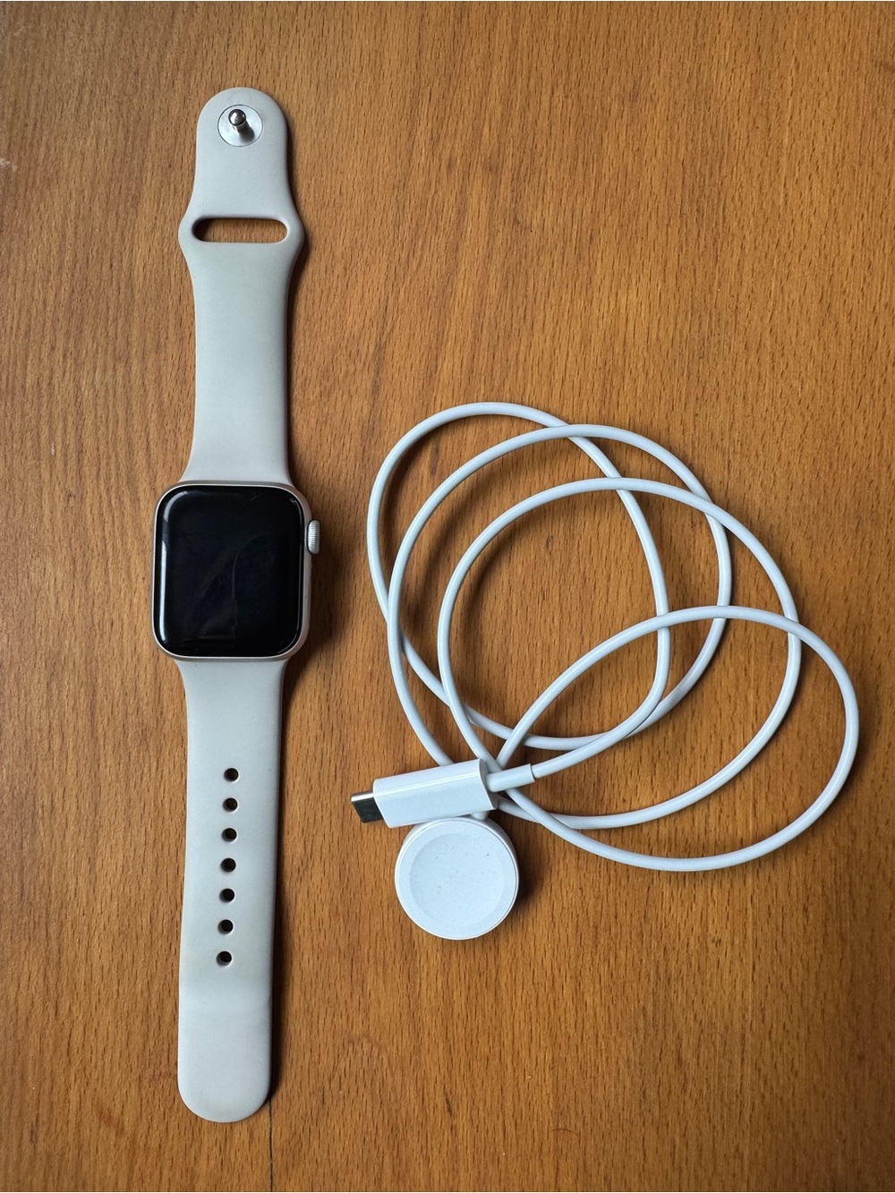 Apple Watch SE (2nd Gen) with Sport Band and charger